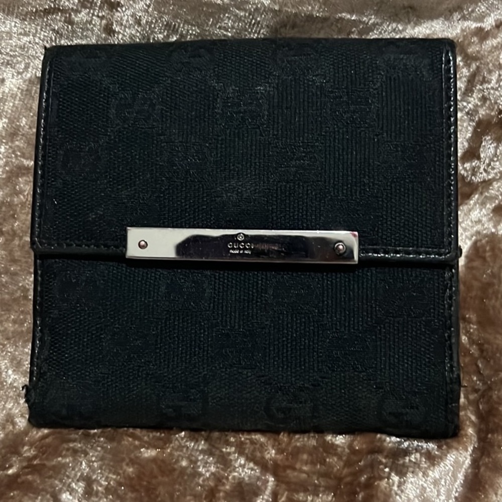 AUTHENTIC GUCCI BLACK MONOGRAM TAPESTRY & LEATHER TRIM ANDS SNAP WALLET